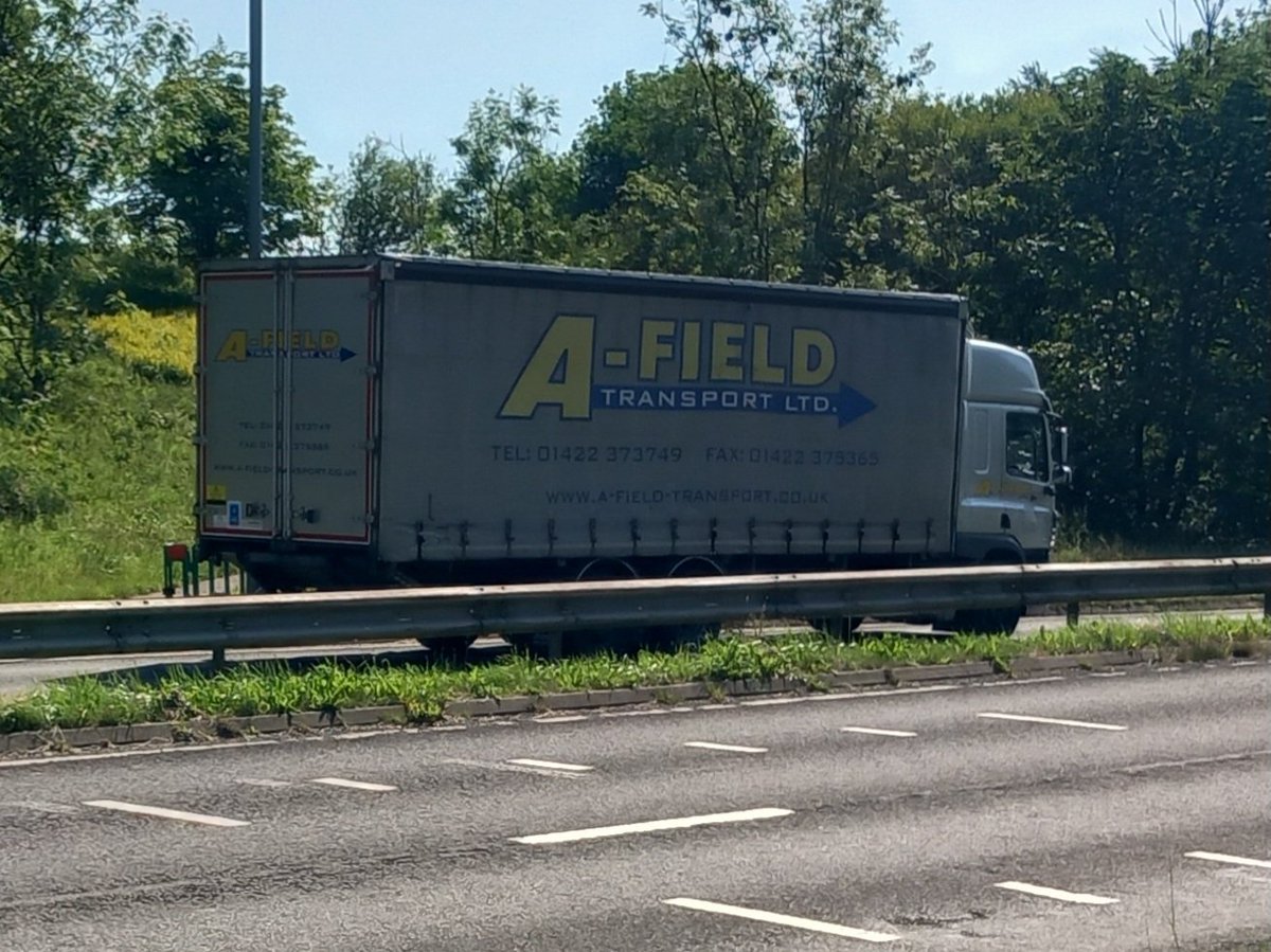 CAYMUSOCAUGHEY's tweet photo. @CAYMUSOCAUGHEY 🐦

Random Truck 

#Random #Truck #Trucks #Wagon #Wagons #Lorry #Lorries #Vehicle #Vehicles #Traffic #Road #Roads #DualCarriageway #Traffic #LittleThingsMatter #AField #AFieldTransport #AFieldTransportLtd https://t.co/B4d03ObiC4