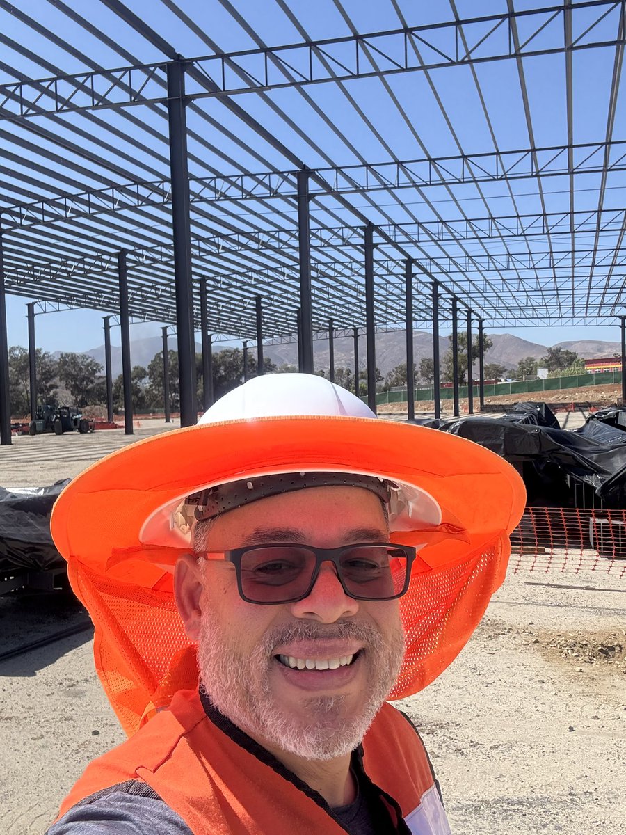 saintloyal's tweet image. Realización de pruebas con deflectómetro de impacto ligero (LWD) en la valoración de la calidad de compactación de base hidráulica para piso de interiores de una nave industrial en Alamar, Tijuana, B.C.