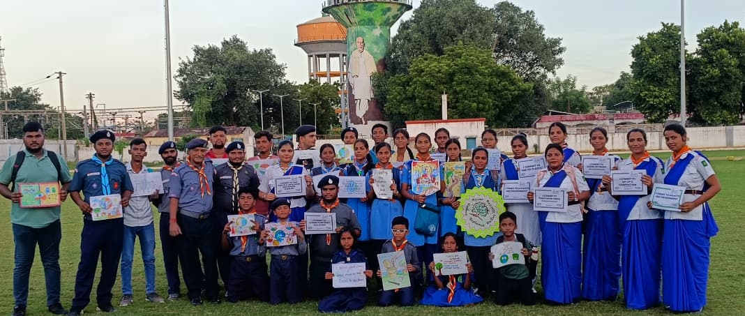NorthCentralRa1's tweet photo. YALCC के तहत  04/10/2025 बच्चों की पर्यावरण के प्रति उत्साहपूर्ण सहभागिता देखने को मिली। बच्चे अपने-अपने स्तर पर पर्यावरण में बदलाव लाने का प्रयास कर रहे हैं। इस अवसर पर एक रैली भी निकाली गई, जिसके माध्यम से लोगों को पर्यावरण संरक्षण के प्रति जागरूक किया गया। @CPRONCR @drmncrald https://t.co/NOr4xQA1Ce