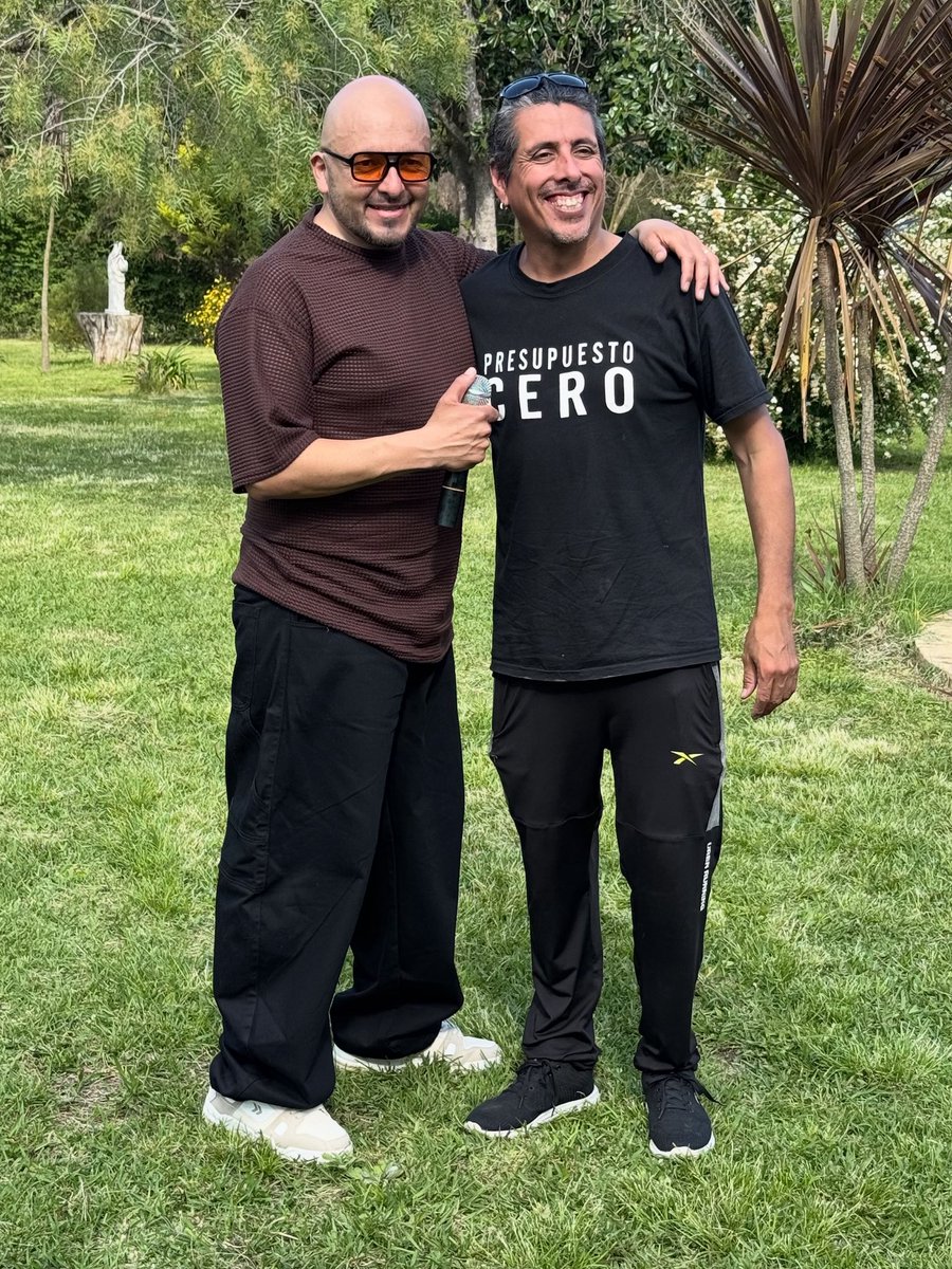 DanyFerrerar's tweet photo. Mi productor!
Rodrigo Cardozo!
El 1 en todo! https://t.co/KykZiayXqz