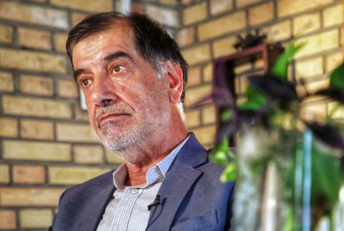 وقتی مؤمنان هم از ادبیات دشمن استفاده کنند، یعنی جنگ نرم را دشمن بُرده.
"حجاب اجباری" نه واژه‌ی دین است، نه واژه‌ی قانون؛ واژه‌ی نفوذ است.
#نفوذ
#انحراف_افکار