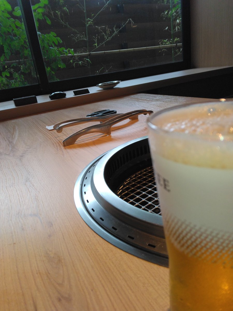 土日の昼　ひとり焼き肉
ハードルの高さより食欲が勝ち