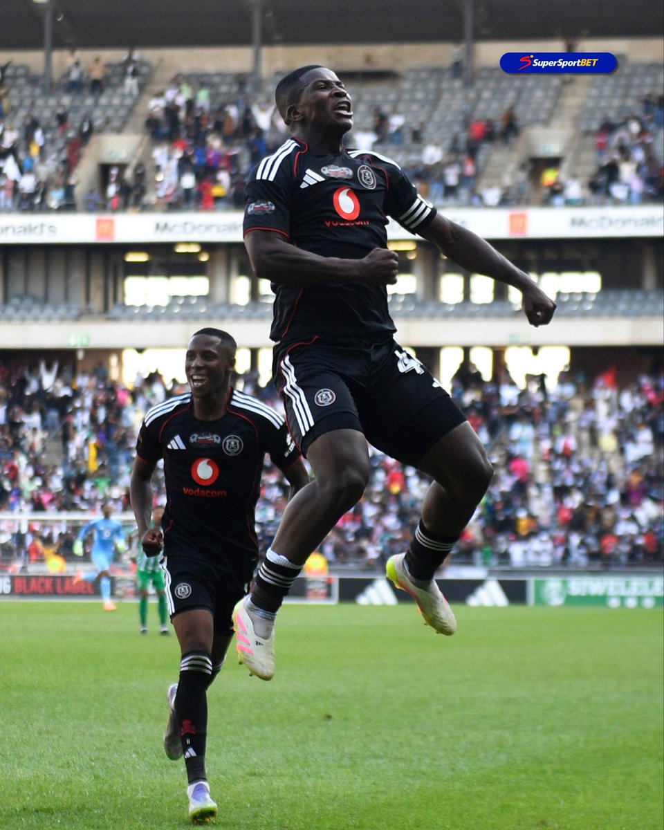 MMORTON6's tweet image. Mbekezeli Mbokazi 🚜

Guilty confession.. I’ve probably watched the replay of that goal 50 times! 😅 

CAF Champions League experience ✅
Bafana Bafana international ✅
Clean Sheet Merchant ✅
Orlando Pirates Captain ✅
Launcher of Rockets 🚀 

AFCON loading ⏳
World Cup Loading…