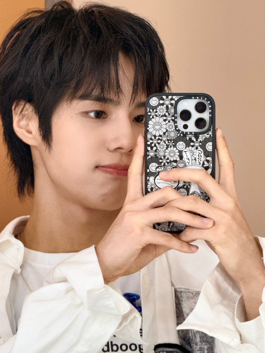 82Message's tweet photo. [#킹왕짱_사랑해]
🖤🖤

#82MAJOR #82메이저 #에이티투메이저
#황성빈 #HWANGSEONGBIN https://t.co/PCuh1pcpP5