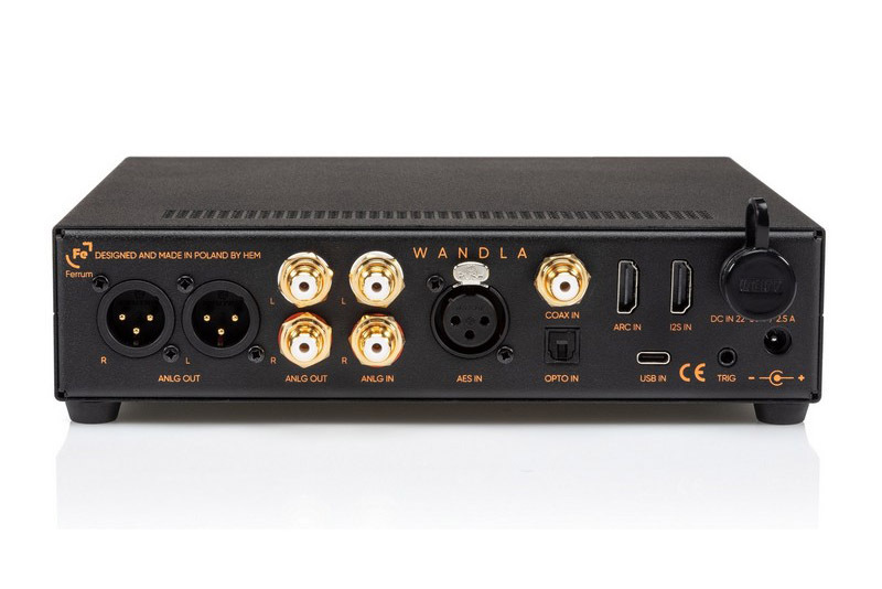 oku_papa's tweet photo. Ferrum Audio、DAC「WANDLA」に完全バランス設計のヘッドホンアンプを統合した「WANDLA HP」を10月10日発売、税込594,000円前後https://t.co/q3bJYXbDz7
https://t.co/QUTpoSBydW
https://t.co/1XrNcQtbSB
https://t.co/VUmEcq0lce
シマムセン2Fにてご予約受付中
#pcaudio #シマムセン #Ferrumaudio https://t.co/VZHoqKNqse