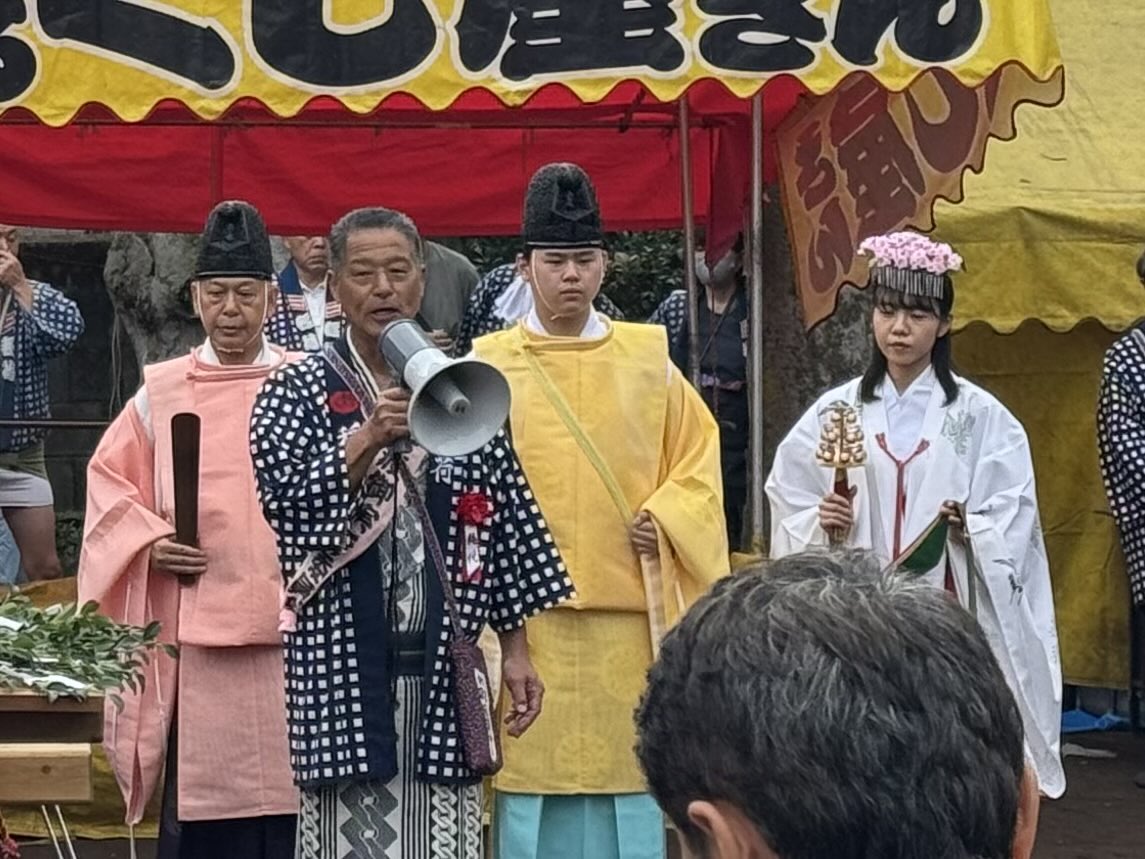 wakamiya7788's tweet image. 今日は地元世田谷区の新町の久富稲荷神社の宮出しからスタートです。子供神輿もあり朝からエンジン全開です。
#日本　#東京　#世田谷区　#新町　#桜新町　#久富稲荷神社　#お神輿　#宮出し