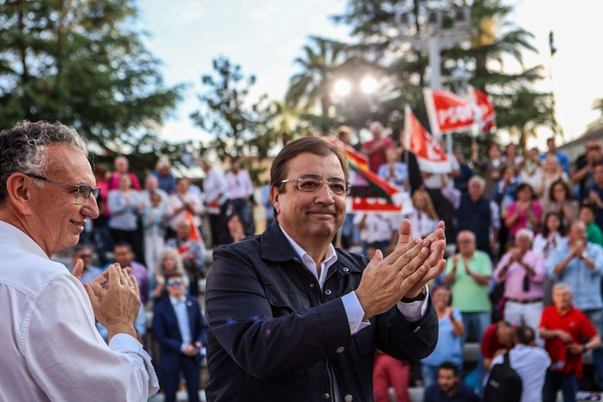 Con profundo pesar lamento el fallecimiento de Guillermo Fernández Vara. Nos deja un vacío inmenso, no solo en la vida pública, sino también en quienes encontrábamos en él orientación y consejo. ¿A quién podré acudir ahora? Su recuerdo y legado permanecerán siempre con nosotros.”