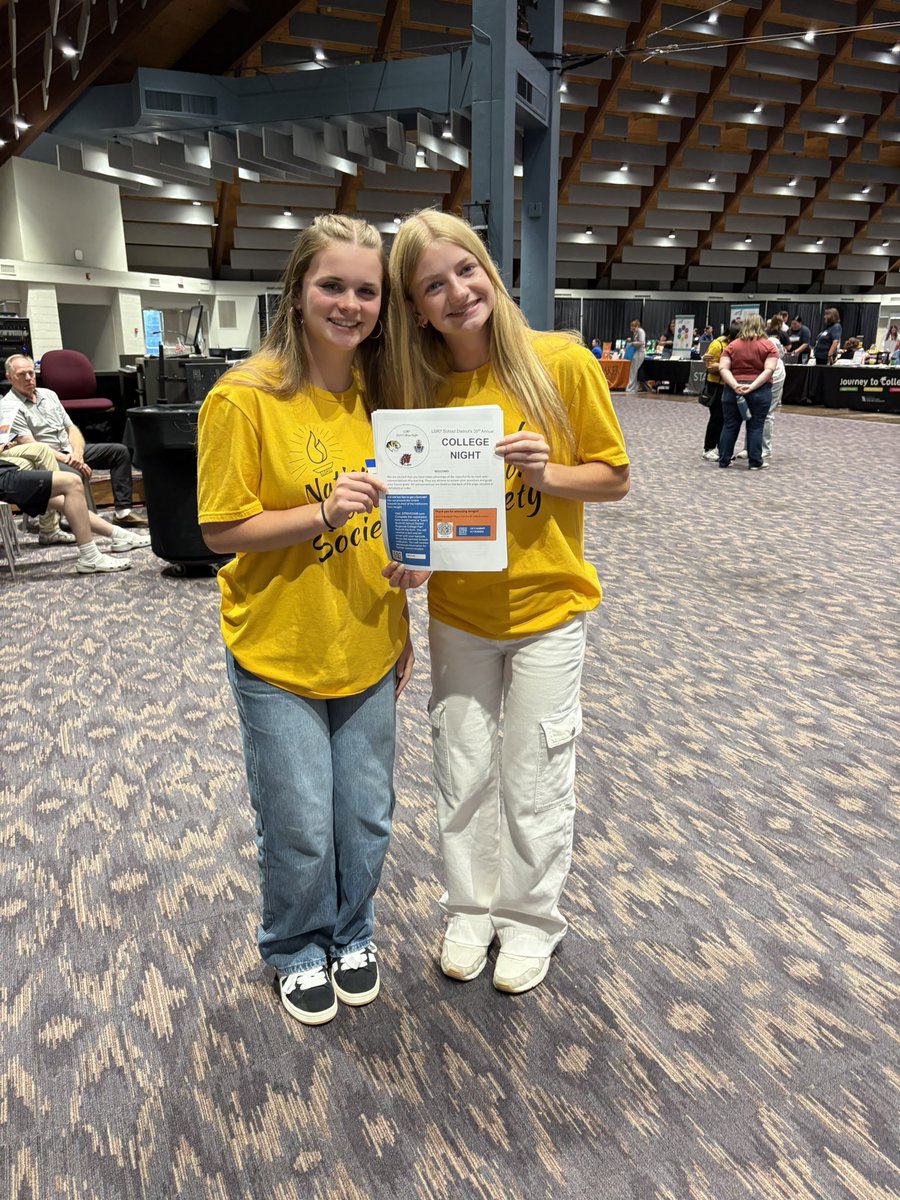 LSHS National Honor Society tweet media