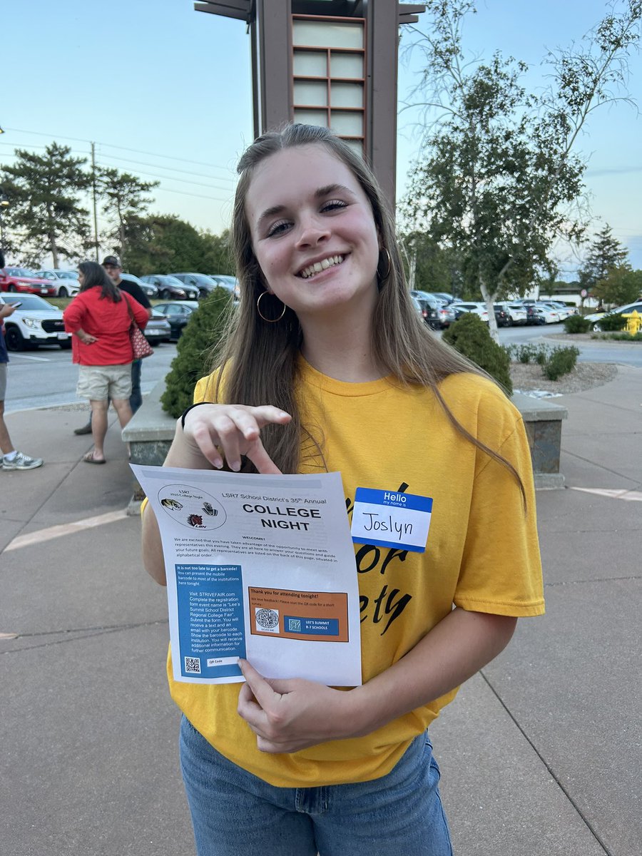 LSHS National Honor Society tweet media