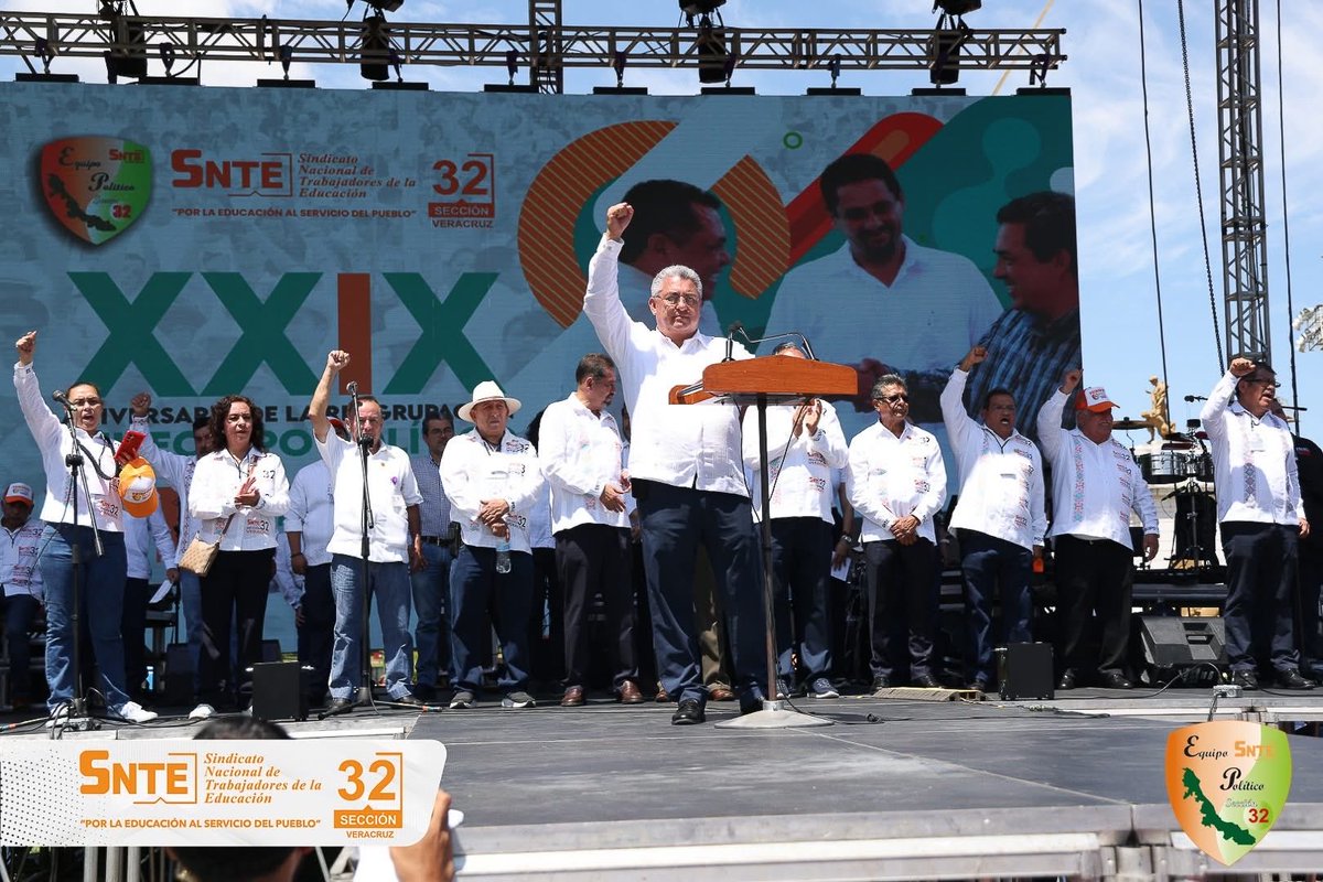 Equipo_Politico's tweet photo. Nuestra gratitud a todas y todos los compañeros que hoy atendieron el llamado de su organización. Su presencia reafirma que el magisterio veracruzano está de pie, unido y decidido a defender su dignidad laboral.

#SNTE32 #EquipoPolítico #LegadoDeUnidad https://t.co/Go7kxXJMOr