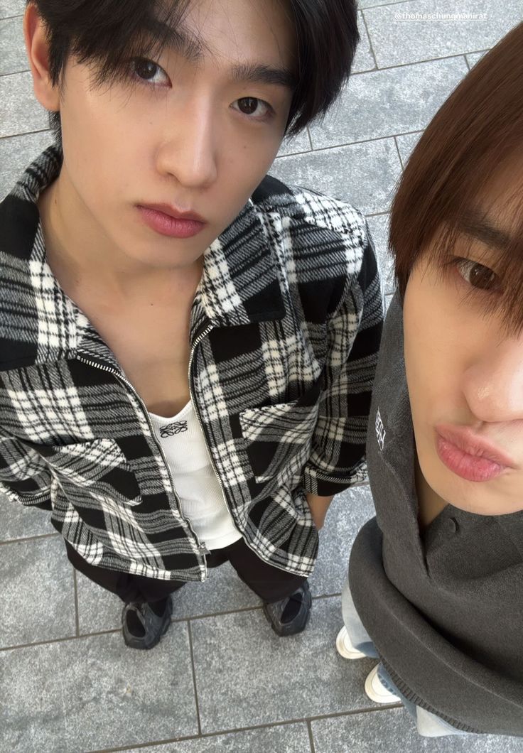 masa weekend gini gak jalan jalan sama pacarnya sih kak? kalah sama bocil