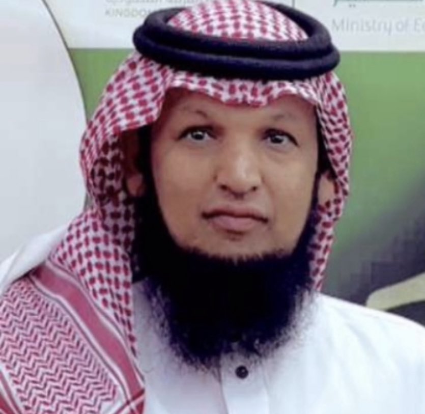 #اليوم_العالمي_للمعلم .
مهارة الكتابة حياة. وقراءة الحروف نجاة
في كل لحظة وكل معلم يهدي هذا المجتمع أروع ما عنده
شكراً من المبتدأ وحتى الآن لمن علمني.