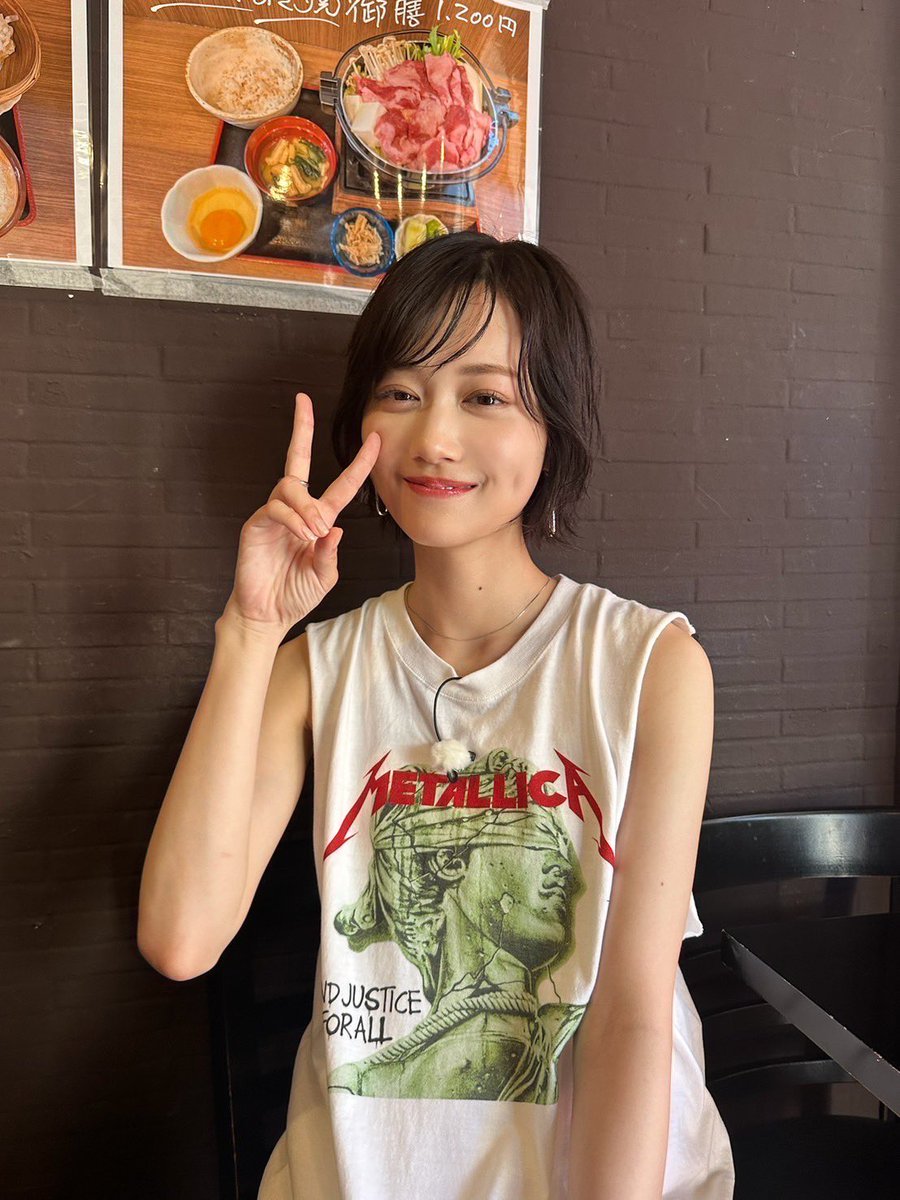 Dr_Head's tweet photo. 山下美月 x メタリカ https://t.co/ym0lqUW20E