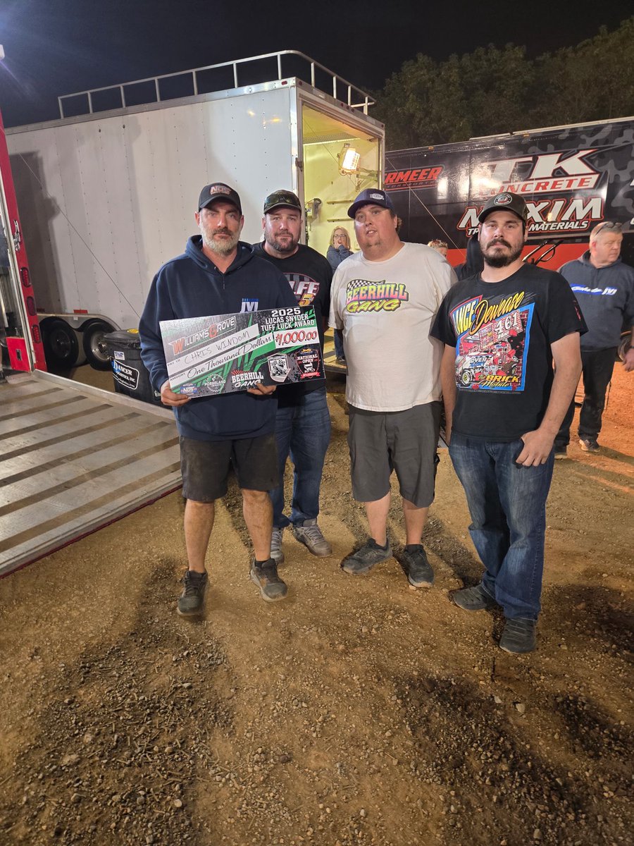 A big shoutout to the BeerHill Gang for once again stepping up and supporting the drivers during National Open weekend! 🍻

🏁 <a href="/RyanTimms_5T/">Ryan Timms</a> took home the Rookie of the Year Award worth $500
🏁 <a href="/MichaelKofoid/">Buddy</a> earned a Hoosier Tire Certificate for finishing 5th in tonight’s A-Main