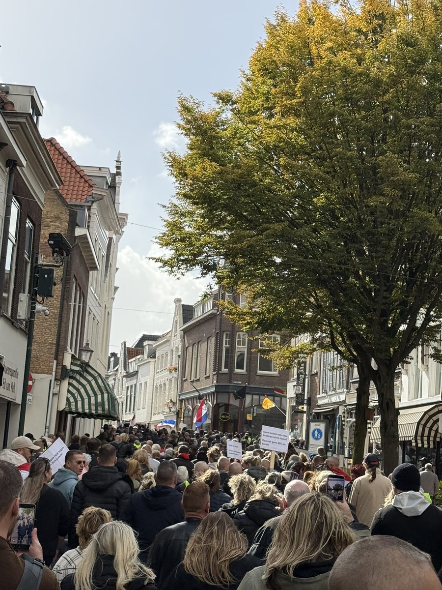 crypto hustler tweet media