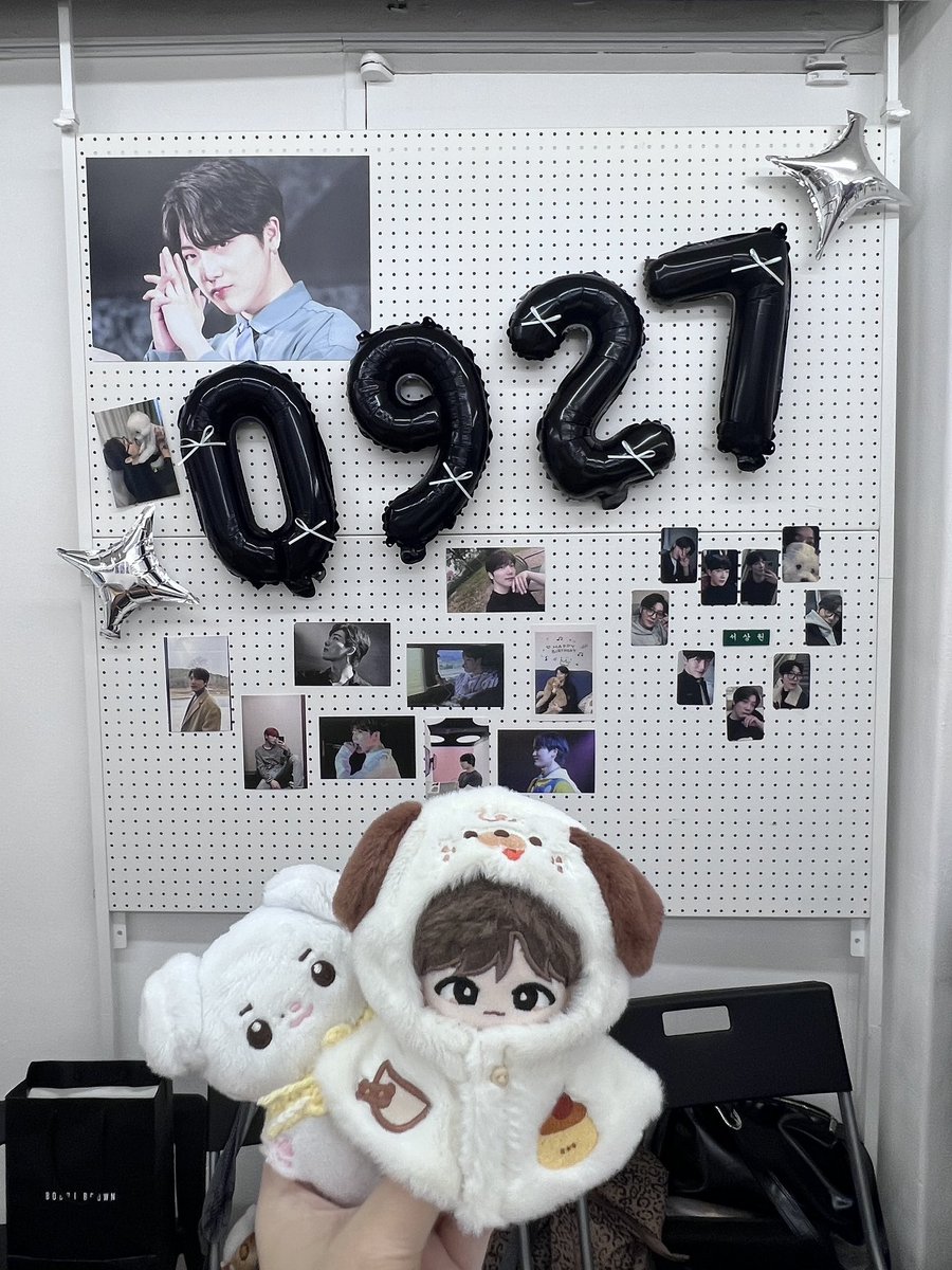 sswonchukki's tweet photo. 늦게 인증🐰💖 상원 생카 열어주셔서 감사합니다ෆ 행복하게 다녀왔어요˚₊‧૮ o̴̶̷᷄ ·̫ o̴̶̷̥᷅ ა ໒꒱ 가져온 사진이랑 포스터도 다 너무 예뻐요🎀

#모든_감정의_시작_서상원
#ORIGIN_WON https://t.co/yPMGfTVYj0