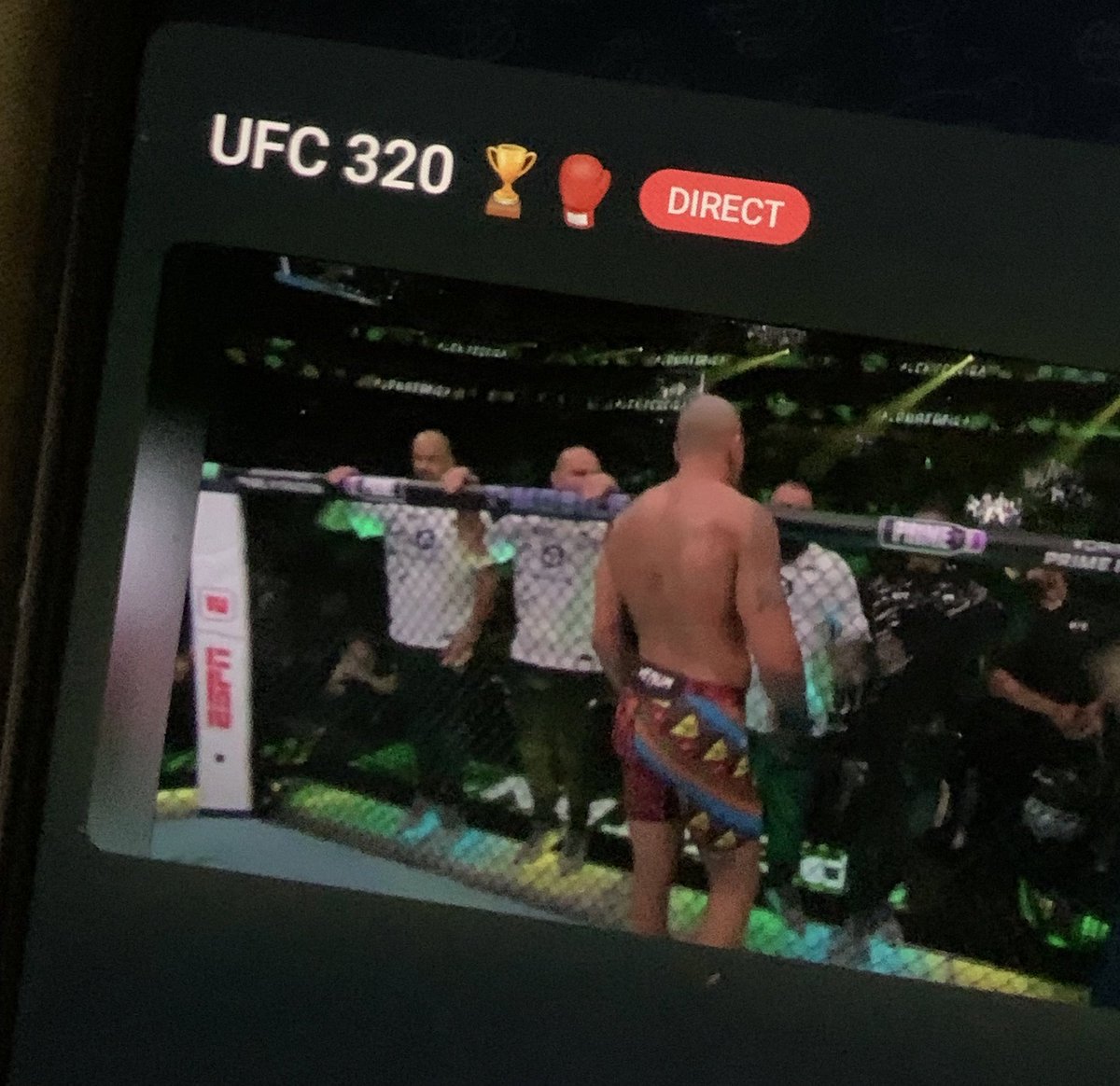 Syanactu's tweet photo. LES GARS LE MAIN EVENT UFC DEMARRE 🚨

🥊 LIEN COMBAT MMA UFC 320 

lien du stream en bio🚨

🇷🇺 MAGOMED ANKELAEV - ALEX 
PEREIRA 🇧🇷  

#UFC320 #RMCMMA https://t.co/hy7xVyDrsv