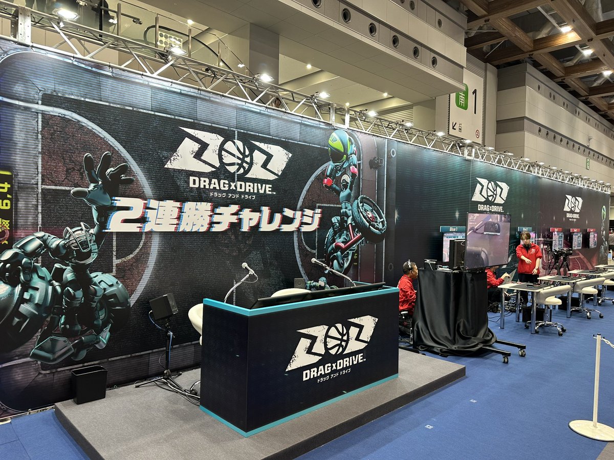 yahagihobby's tweet photo. きのうに引き続き、#NintendoLive2025Tokyo にて
「DRAG×DRIVE」2連勝チャレンジの配信で実況しております！

新感覚バスケゲーム！楽しい！！ https://t.co/kJqR4yV0Bd