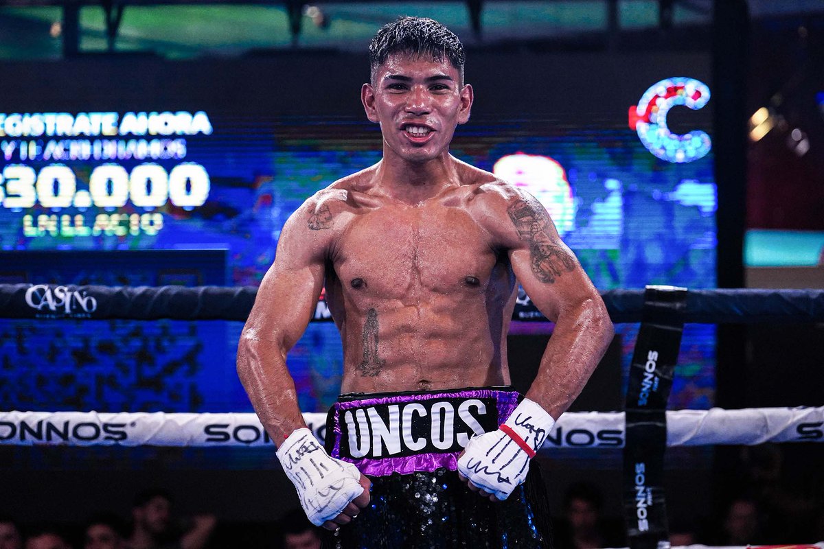 🥊En su vuelta al Casino Buenos Aires, Juan Cruz Unco se quedó con la victoria ante Nahuel Vera por KOT en el segundo round 🥊
⚡️Combate pactado en superpluma a seis rounds.
