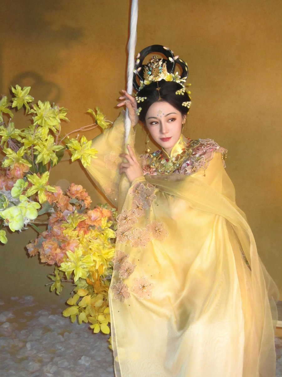 #Dilraba (#Dilireba) for Henan TV 2025 Mid-Autumn Festival program.