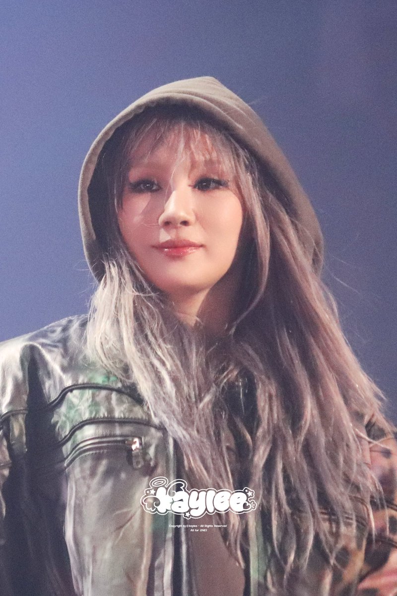 kaylee_hax's tweet photo. 241004 
#WELCOMEBACK_2NE1 #투애니원_제일_잘_나가 #CL #2NE1 @chaelinCL #씨얼 #이채리 #chaelin #leechaerin #chelinlee @clruuuuuuuu https://t.co/tPKvjaQFUb