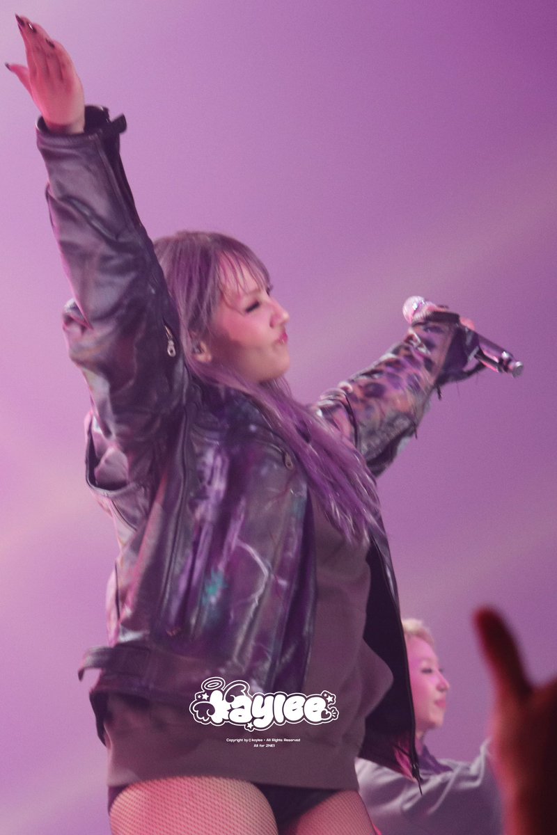 kaylee_hax's tweet photo. 241004 
#WELCOMEBACK_2NE1 #투애니원_제일_잘_나가 #CL #2NE1 @chaelinCL #씨얼 #이채리 #chaelin #leechaerin #chelinlee @clruuuuuuuu https://t.co/tPKvjaQFUb