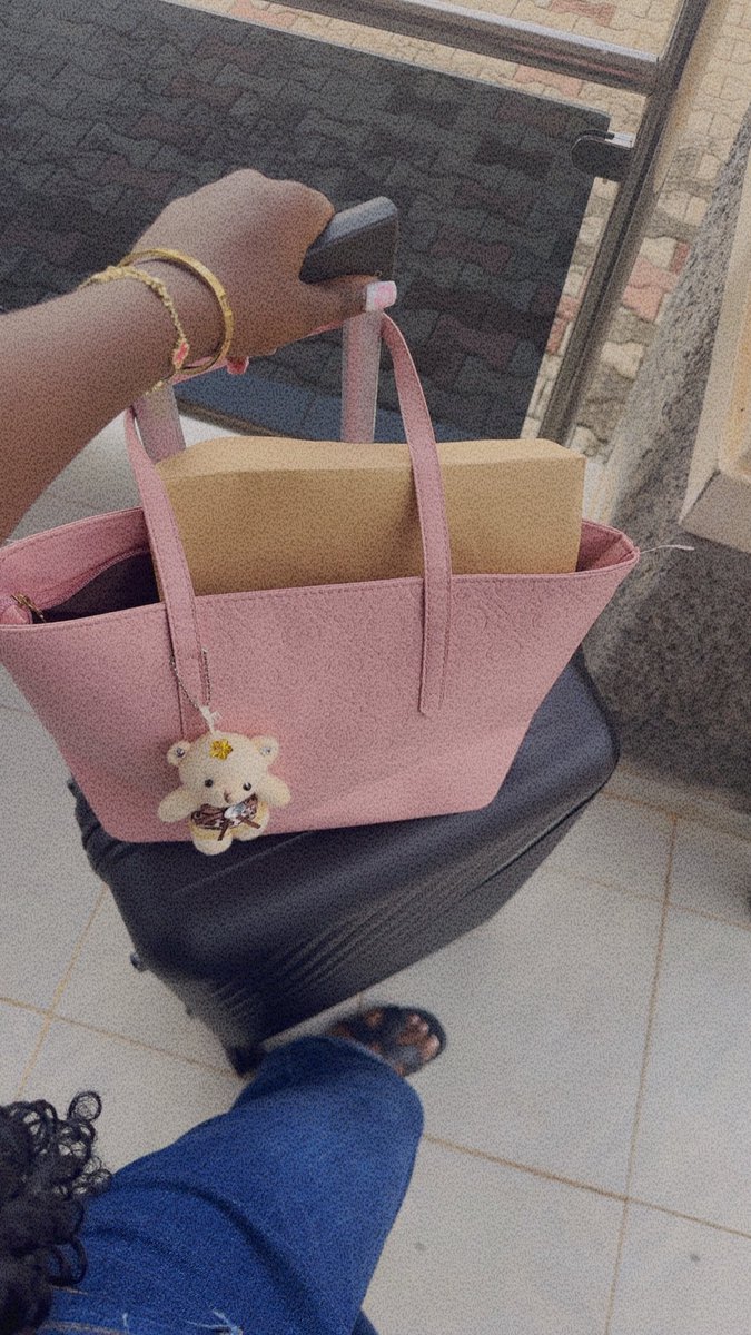 gm beautiful people 🤍

Happy Sunday 🥹