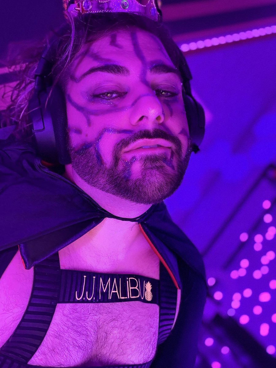 Kingcolty96 tweet media