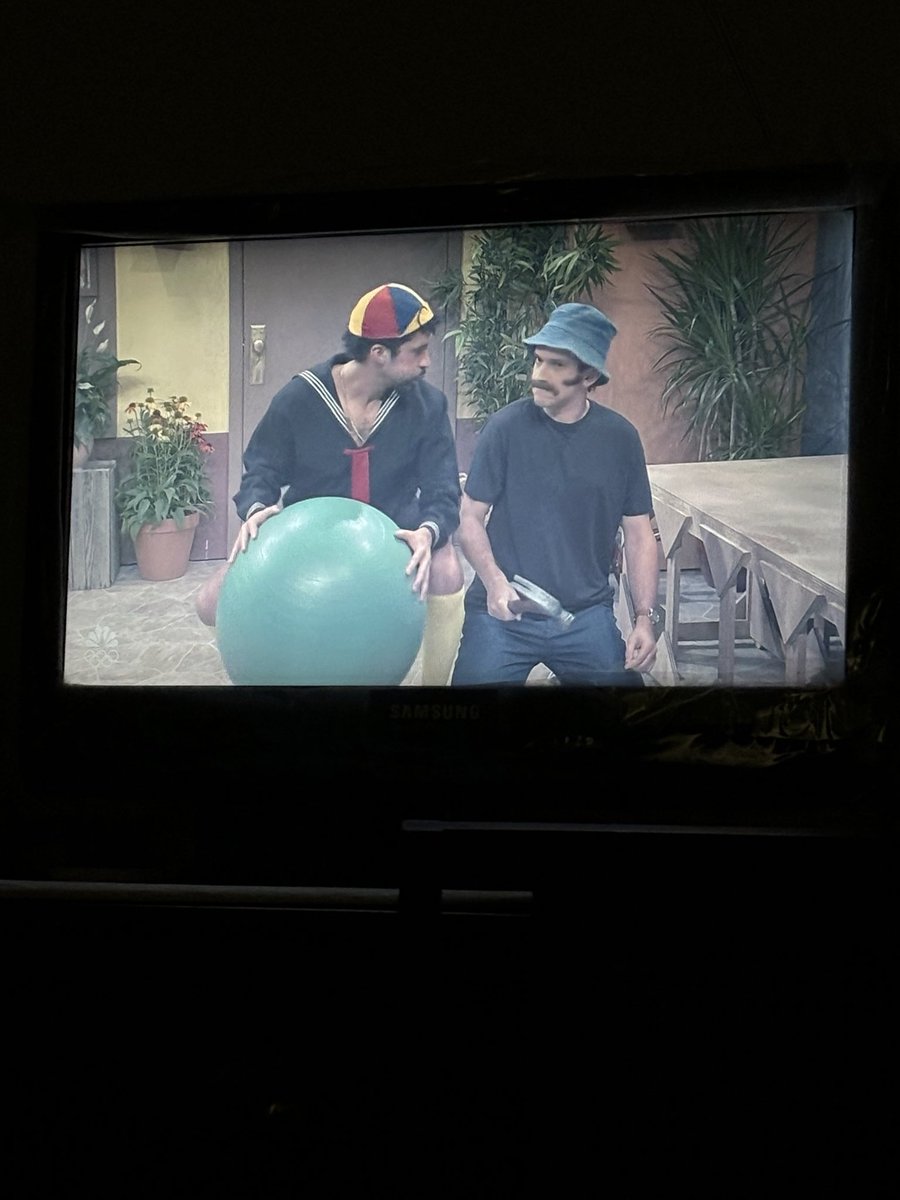 Ramsfan1982's tweet photo. Damn an El Chavo skit? #SNL https://t.co/9vvvZrA3oj