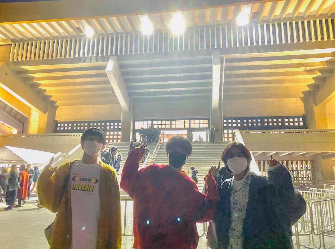 thisisDAAA's tweet image. one man live Zepp tour"Roots"
6年間､LASTを生活の中心にしてきて確実に大きくなるLASTを見てきて武道館という夢を叶えるLASTをずっと見てこれて良かった&amp;amp;おめでとうの気持ちが溢れすぎて無事涙腺崩壊しました
 #ThisisLAST #LAST #ThisisLASTのいる生活