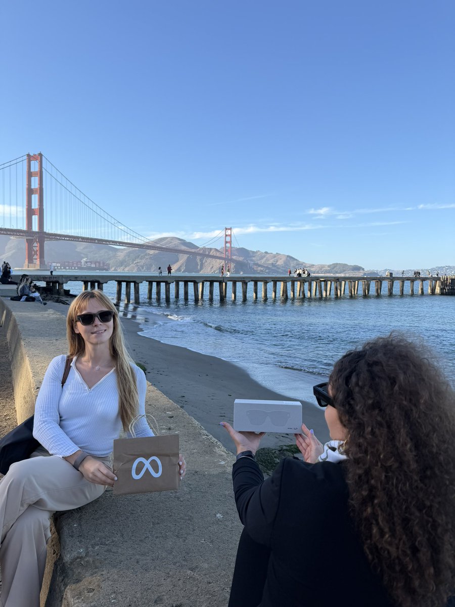 First full day with Meta Ray-Ban Display!

I took a dozen pictures and videos, used the Map, took a WhatsApp video call, and did a few other things with them.

I now get how to reliably perform the zoom gesture, you need to apply same pressure when pinching the fingers.

Comfort