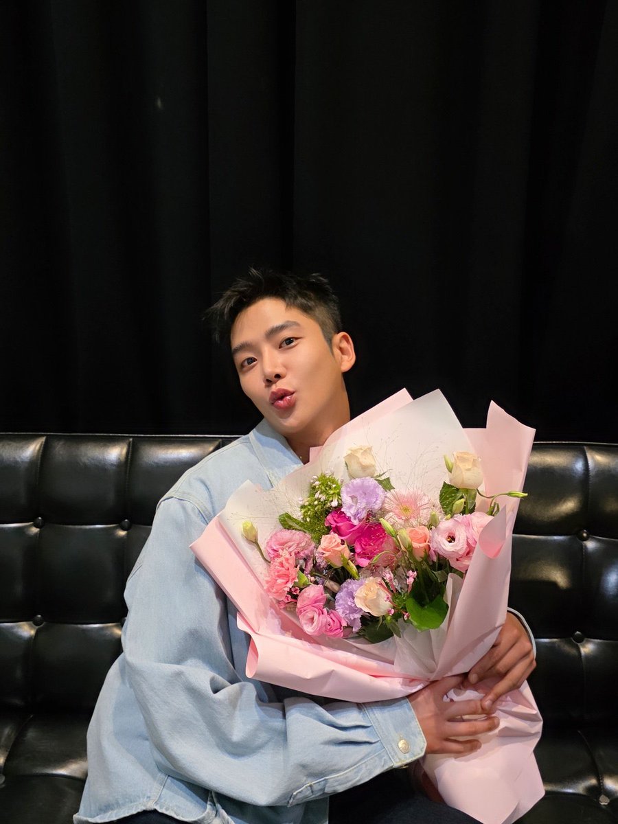 ck_rowoon_'s tweet photo. ��ウンデビュー9周年おめでとう
#로운이는_심성고운_사랑둥이_맞소
ここまで走り続けてくれてありがとう
#LOVE_ROWOON_FOR_9YEARS
これからもずっとずっと大好きだよ https://t.co/FgBsDIovpT