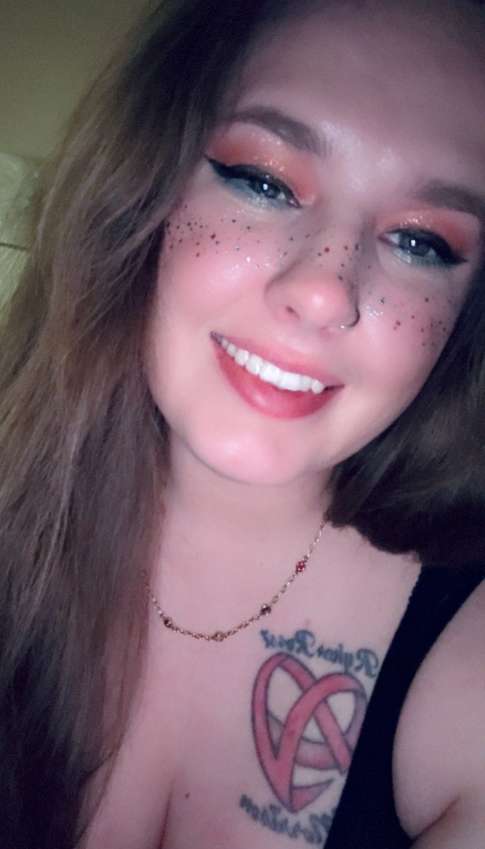 jamiemorrison06's tweet photo. A moment for my Showgirl makeup for the movie yesterday! 🧡❤️‍🔥
#TSTheOfficialReleasePartyOfAShowgirl #TSTheLifeOfAShowgril https://t.co/Xo802wIq1x