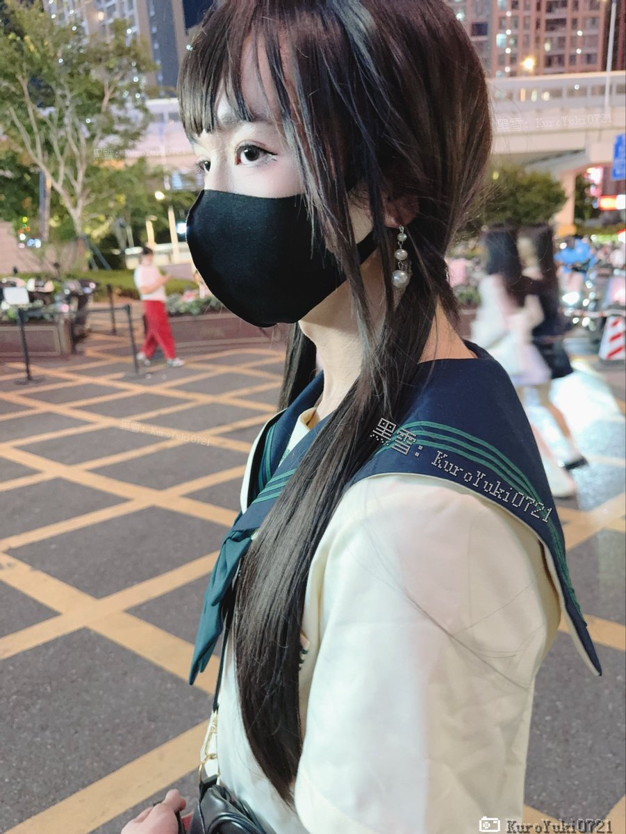 我的大腿内侧有一道疤，你想看吗？无关我晦涩的过往，
残缺的记忆，也没有人欺负我霸凌我，那是我的季疤
#男娘 #可爱的男孩子 #黑丝 #JK #黑雪