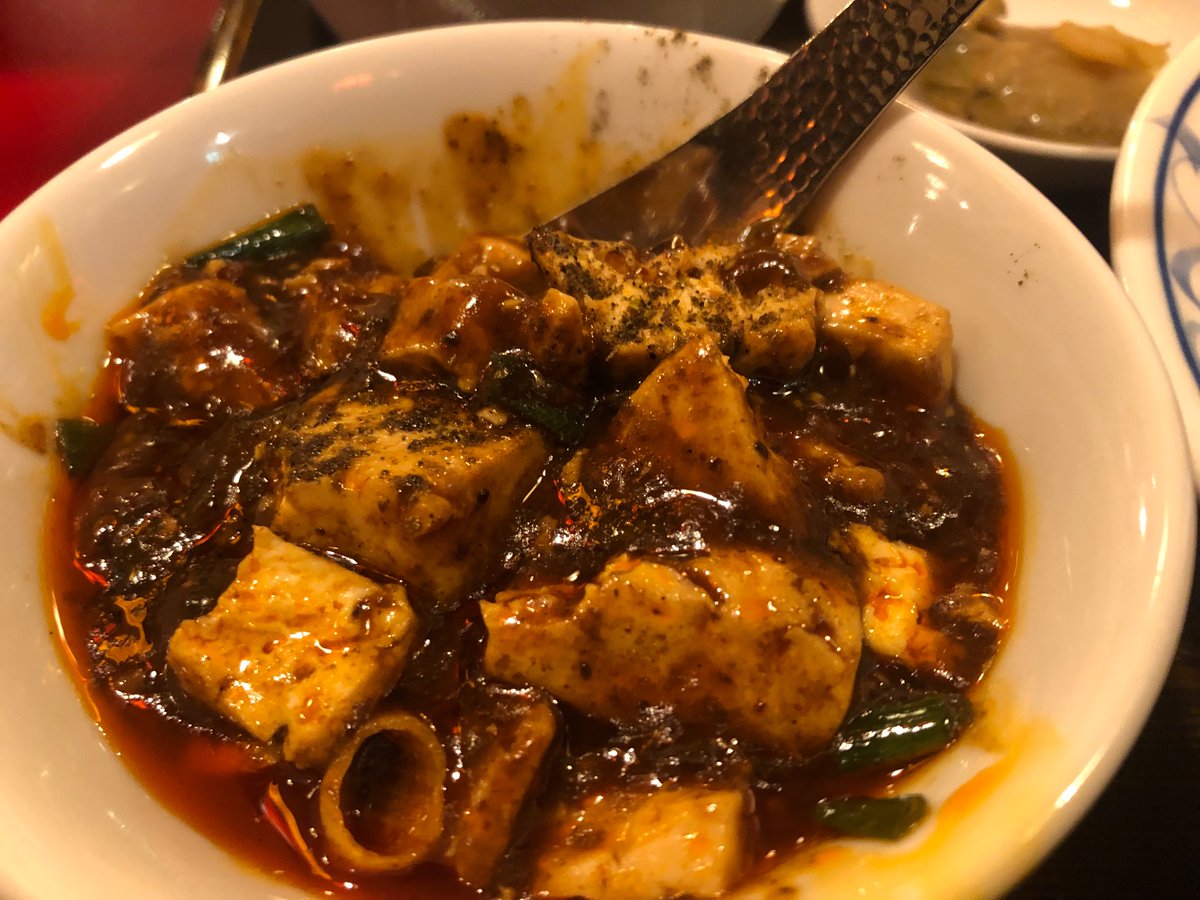 お花の仕事を終えて、ちょっと遅めのお昼ご飯は、新宿京王モールの陳麻婆豆腐で、炒飯と麻婆豆腐のセット😋

こらから、お花を調達しに行ってきます🚃