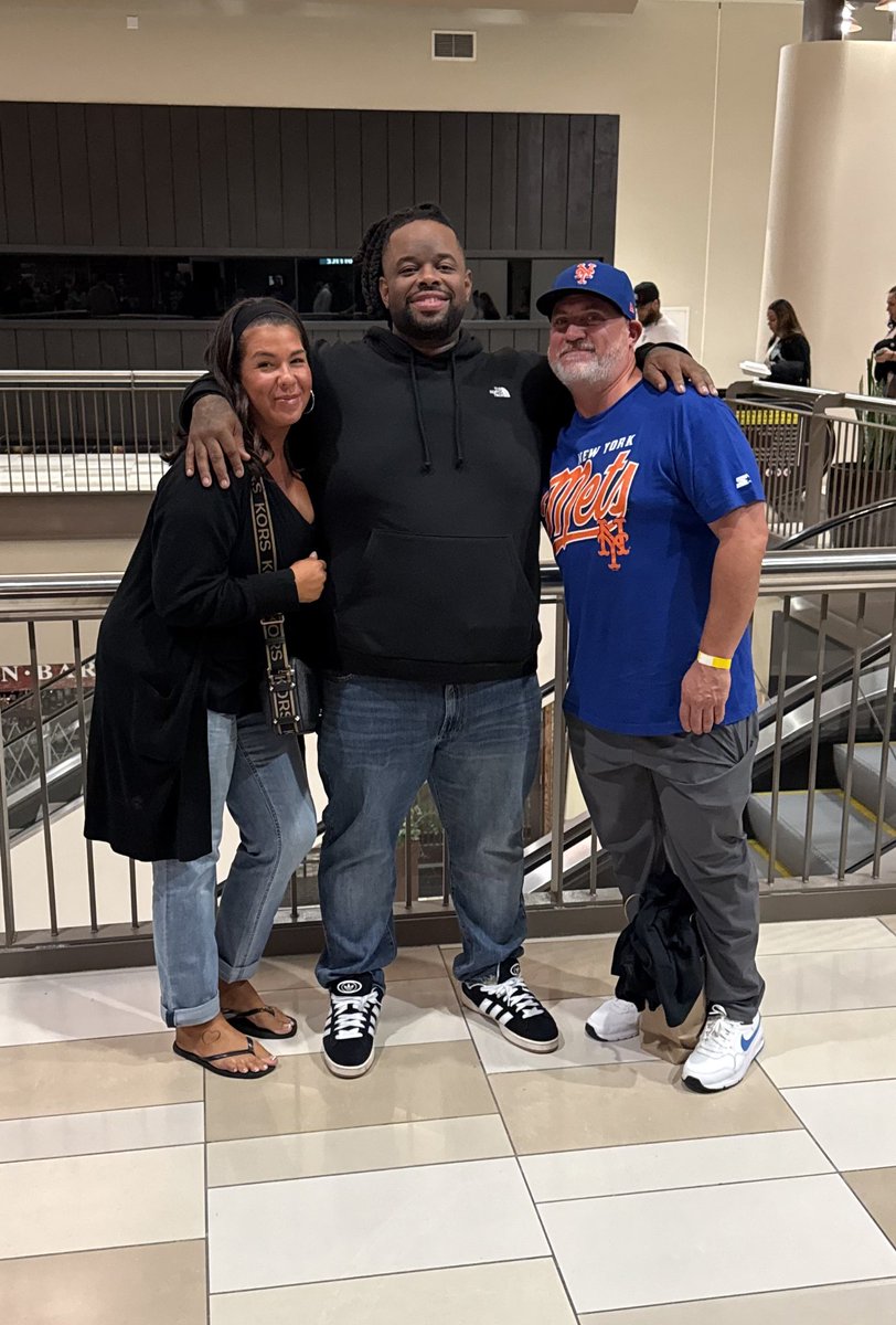 gnu7877's tweet photo. @funnydavidlucas great show tonight, you were hilarious. https://t.co/LgOKeKHR3p