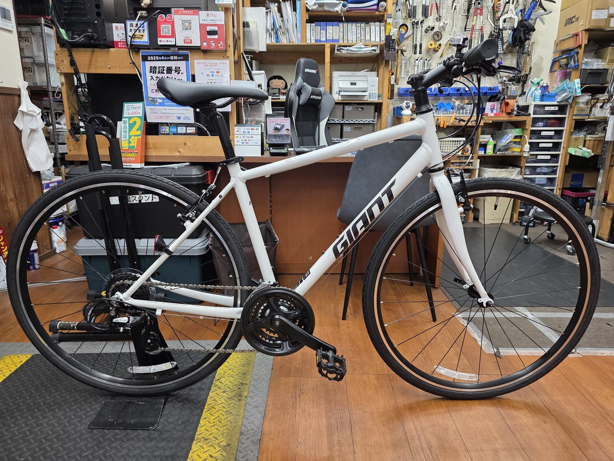 3196kintarou's tweet photo. ご注文頂きました
2026年モデル ESCAPE R3 パールホワイト 465mm(S)
が入荷し組み上がりました。
お待たせ致しました。
ありがとうございました。
#GIANT
#ジャイアント
#ESCAPER3
#クロスバイク
#大阪
#堺
#サイクルショップ金太郎 https://t.co/fIhZsfV207