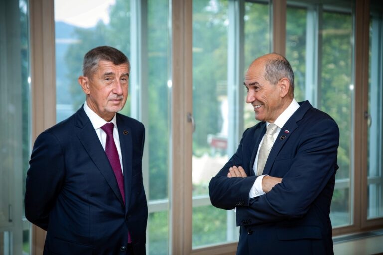 Na Češkem zmagal Janšev prijatelj Andrej Babiš
strogo-zaupno.si/tujina/na-cesk…