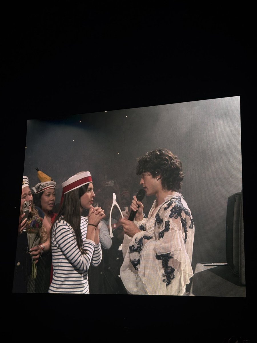 getwlacy's tweet image. CONELIVIES RAISE UP
😭😭😭😭