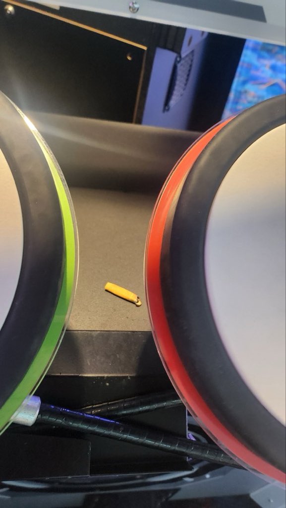 smoking that arena pack 
credit: <a href="/_Calameryy_/">Calamari</a>