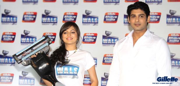 vijaya_sidheart's tweet photo. Sid & Drashti at Gillette #WALS event 2013 in Ahmedabad
#SidharthShukla || #SidHearts https://t.co/Lu5dqwBcGu