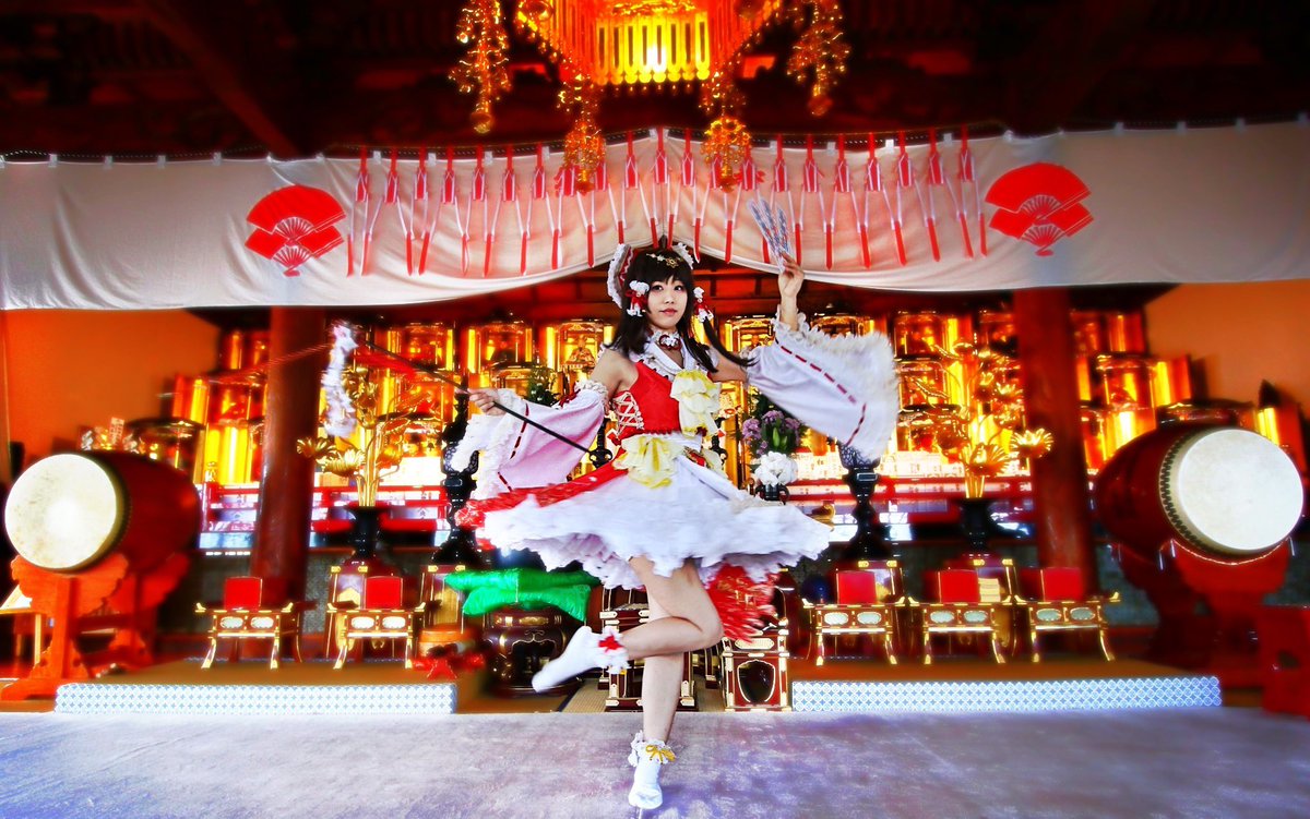 shima_cos_'s tweet photo. 📍護国寺
1651年島原藩主高力忠信公によって創建され、毎日交代で人々を守る日本国内の三十柱の神々「三十番神」が祭られています。敷地内、本堂や絢爛豪華な三十番神をバックに撮影が出来ます。
#島原コスプレの乱
#島原コスロケの班 https://t.co/ZF7UcfUkrb