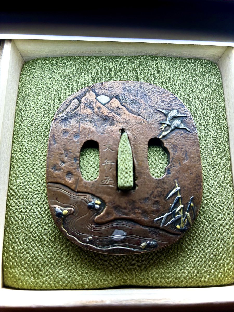This might be my new favorite tsuba! Holy shit it’s gorgeous.