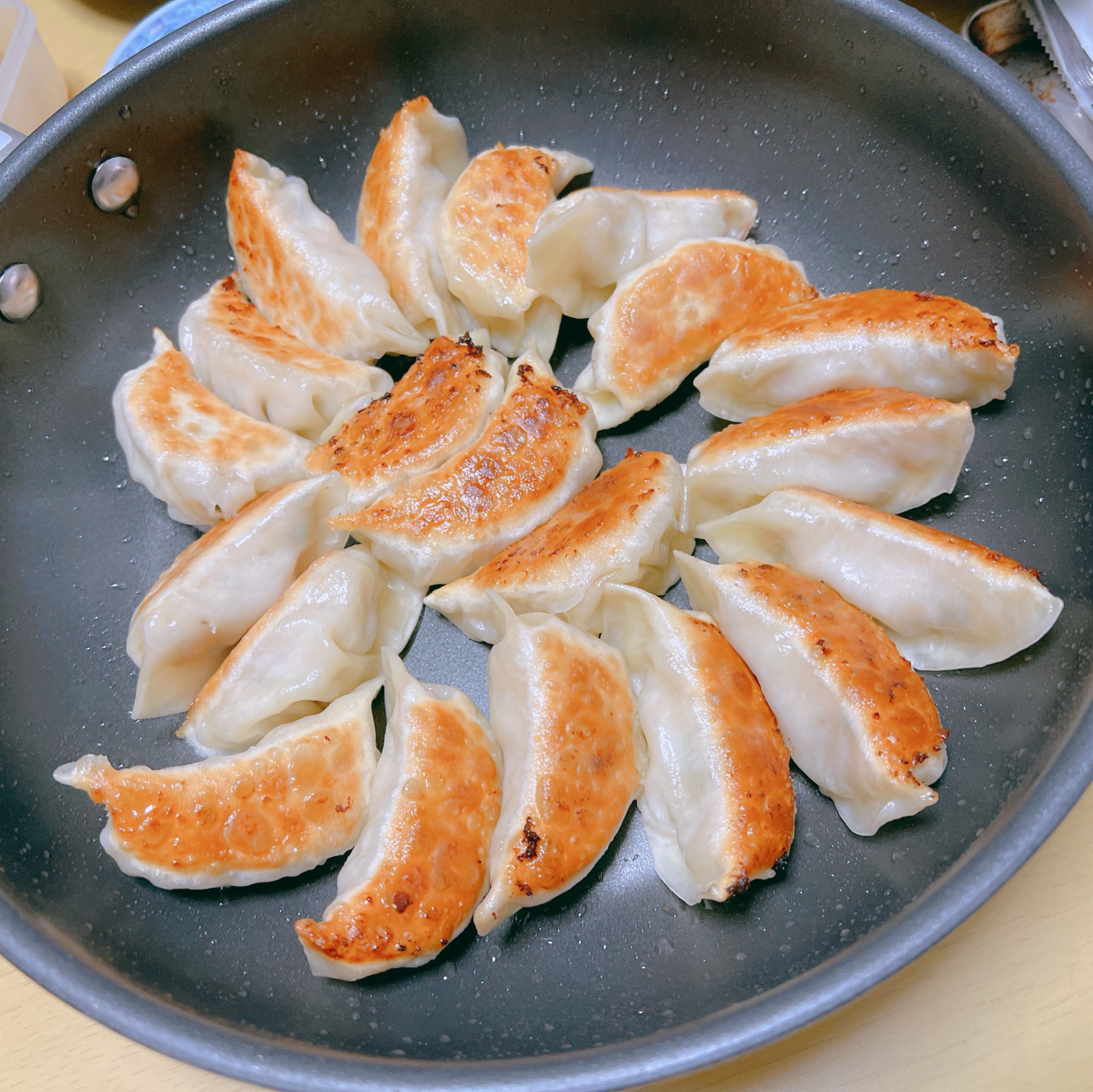 焼餃子 グラホの焼餃子｜GRAND・FOOD・HALL！ Official Online Store