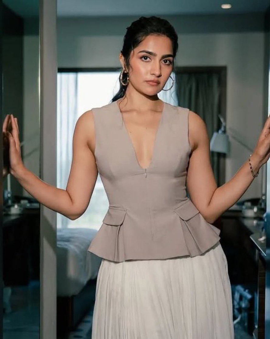 Actress With Zero haters #RukminiVasanth 🦋
