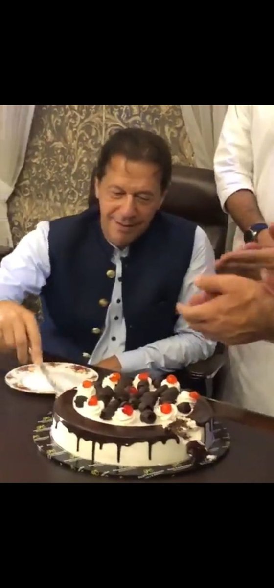 Saima23630057's tweet image. HAPPY BIRTHDAY MY LEADER