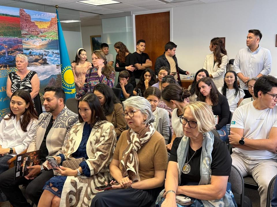 Dimash_EurasianDears tweet media