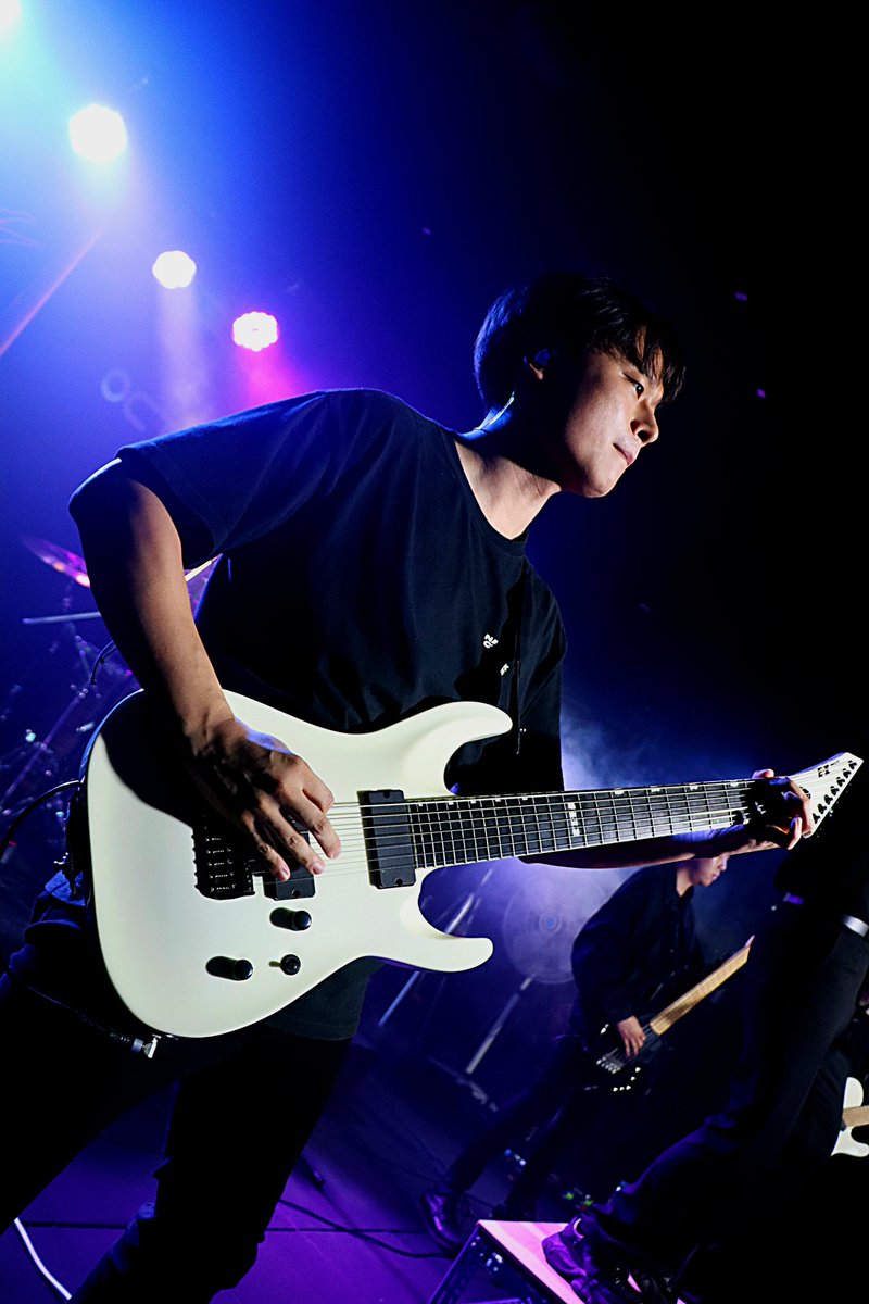 Eighteen April tweet media