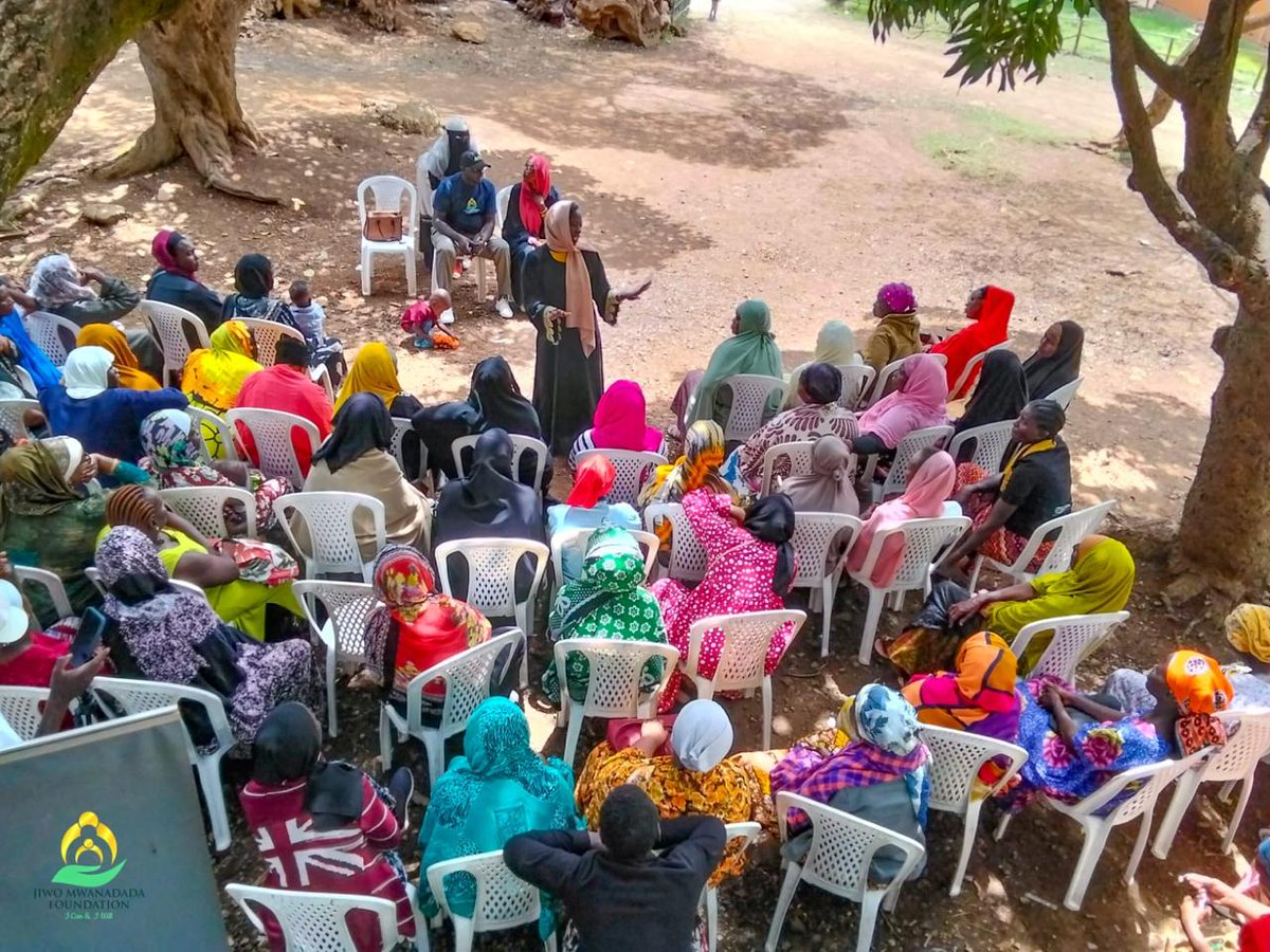 jiwo254's tweet photo. Yesterday, we met with the Muslim Young Stars Women Group in Kaloleni, Shaurimoyo Ward.

We had meaningful discussions on economic/political empowerment, encouraging the women to take up more active roles in leadership/community development. https://t.co/aZNXf1tGMR