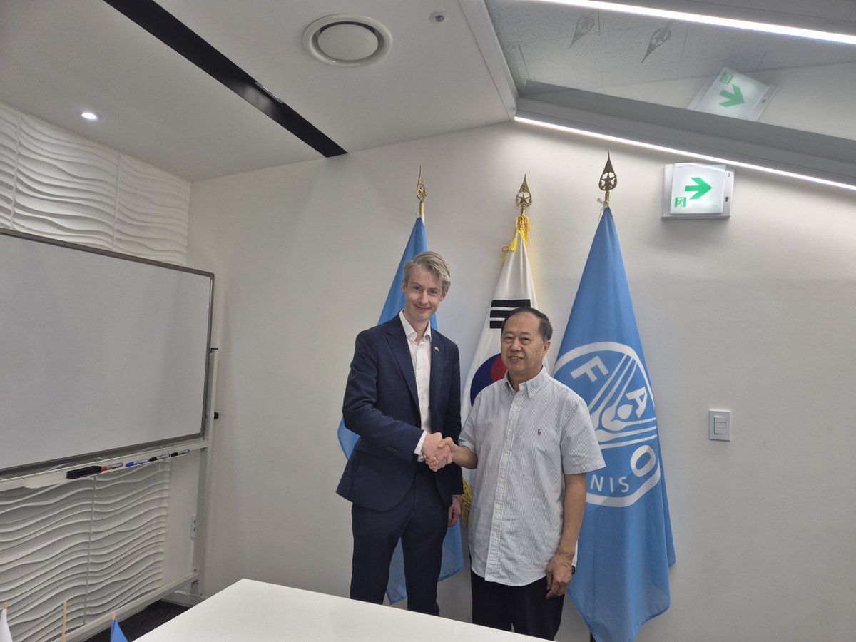 FAO in the Republic of Korea (@faorok) on Twitter photo 10월 1일, <a href="/FAOROK/">FAO in the Republic of Korea</a>는 <a href="/IrishEmbKorea/">Irish Embassy Korea 주한아일랜드대사관</a>의 농업·식품·수산 농무 참사관과 회의를 갖고, 아일랜드–FAO 협력 강화를 중심으로 농업인 교육, 공동 농업 연구, 지속가능한 축산 관행 등을 논의했습니다. 🇰🇷🤝🇮🇪
앞으로 함께 더 지속가능한 농식품 시스템 구축을 위해 협력을 이어가겠습니다! 10월 1일, <a href="/FAOROK/">FAO in the Republic of Korea</a>는 <a href="/IrishEmbKorea/">Irish Embassy Korea 주한아일랜드대사관</a>의 농업·식품·수산 농무 참사관과 회의를 갖고, 아일랜드–FAO 협력 강화를 중심으로 농업인 교육, 공동 농업 연구, 지속가능한 축산 관행 등을 논의했습니다. 🇰🇷🤝🇮🇪
앞으로 함께 더 지속가능한 농식품 시스템 구축을 위해 협력을 이어가겠습니다!